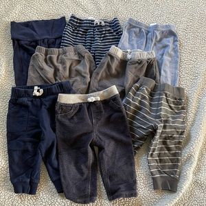 8 pair of pants - 9 Months